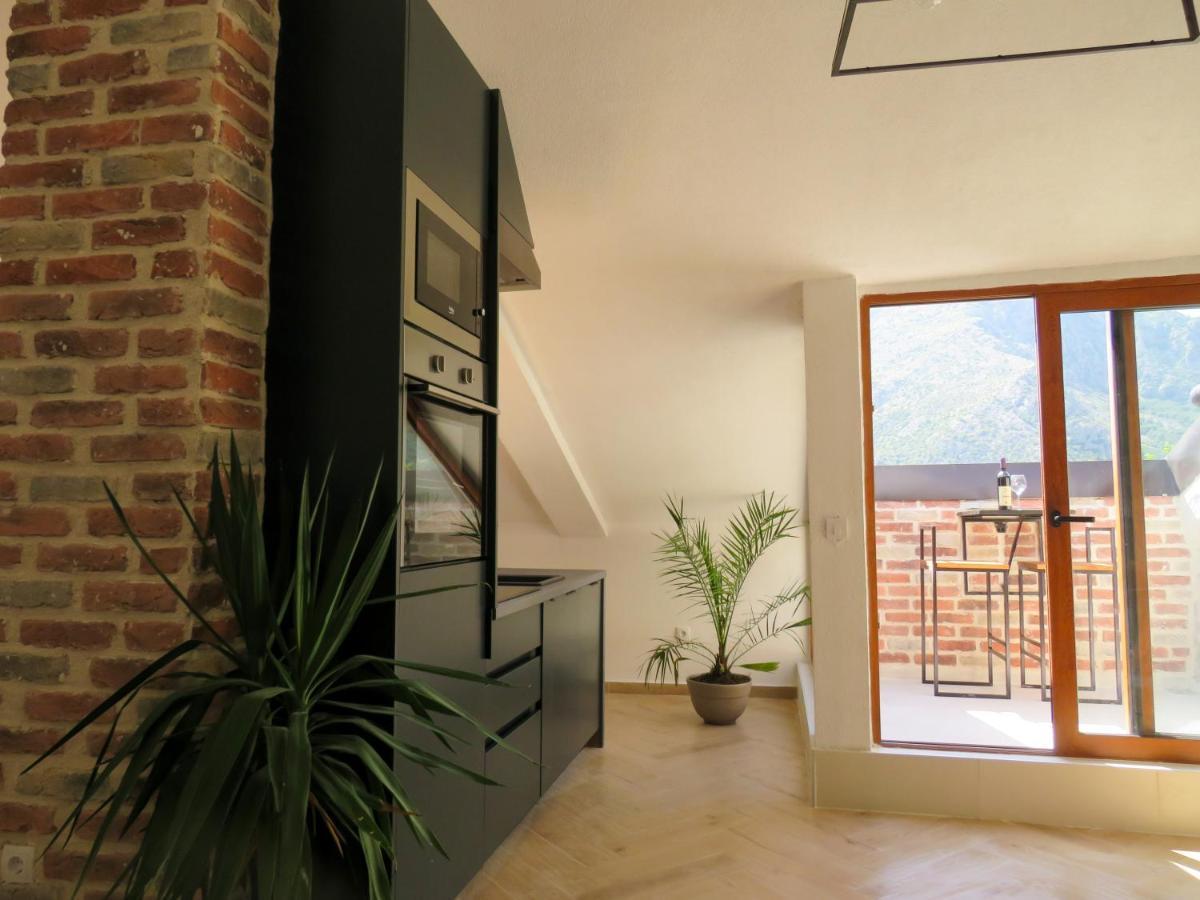 Mareta Loft Apartment Kotor Ngoại thất bức ảnh